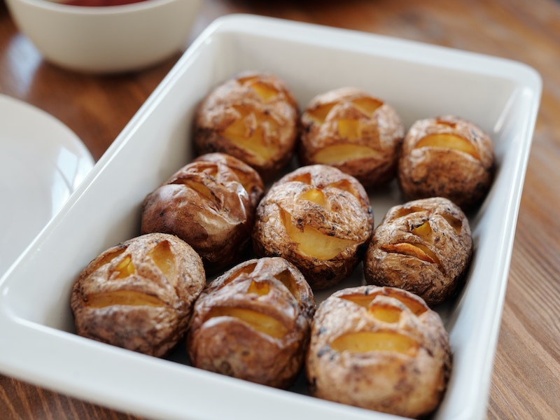 How to Cook Baked Potatoes